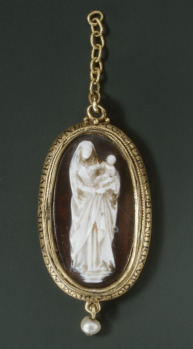 Paternoster Pendant with the Virgin and Child (obverse) and the Meeting of Joachim and Anna at the Golden Gate (reverse), Sardonyx, enameled gold, and silver, Flemish or Burgundian, and Western European