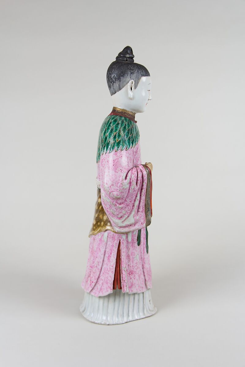 Figure of fairy Magu, Porcelain painted in overglaze polychrome enamels (Jingdezhen ware), China
