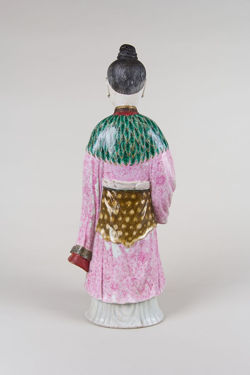 Figure of fairy Magu, Porcelain painted in overglaze polychrome enamels (Jingdezhen ware), China