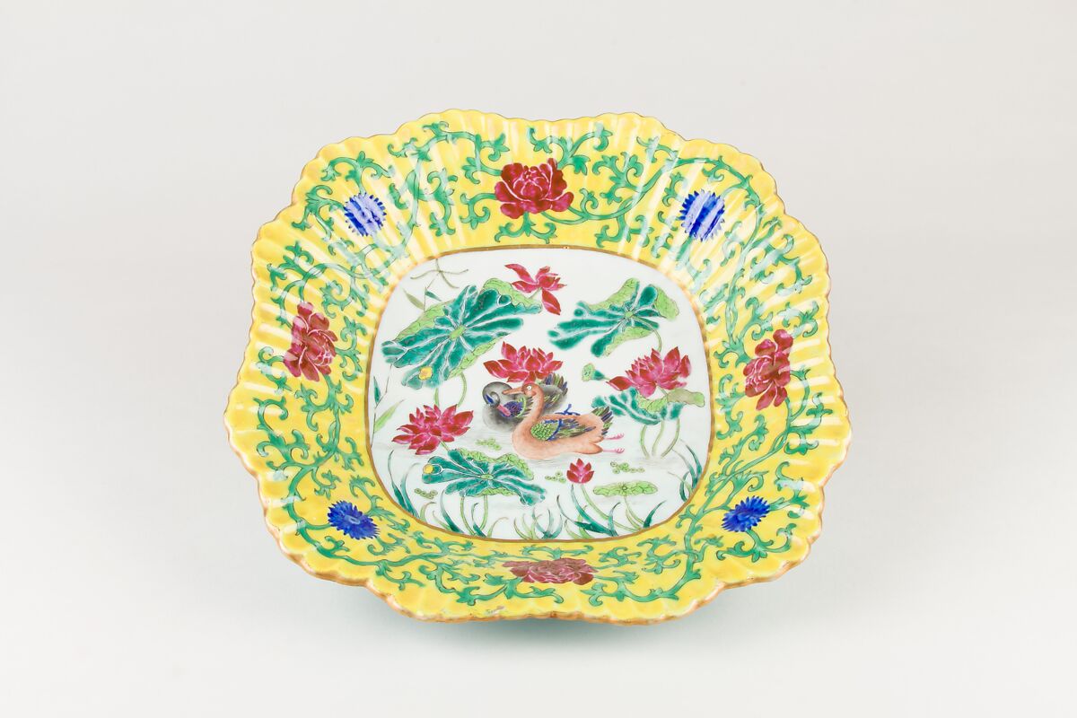 Foliated square dish with madarin ducks in lotus pond, Porcelain painted in overglaze polychrome enamels (Jingdezhen ware), China 