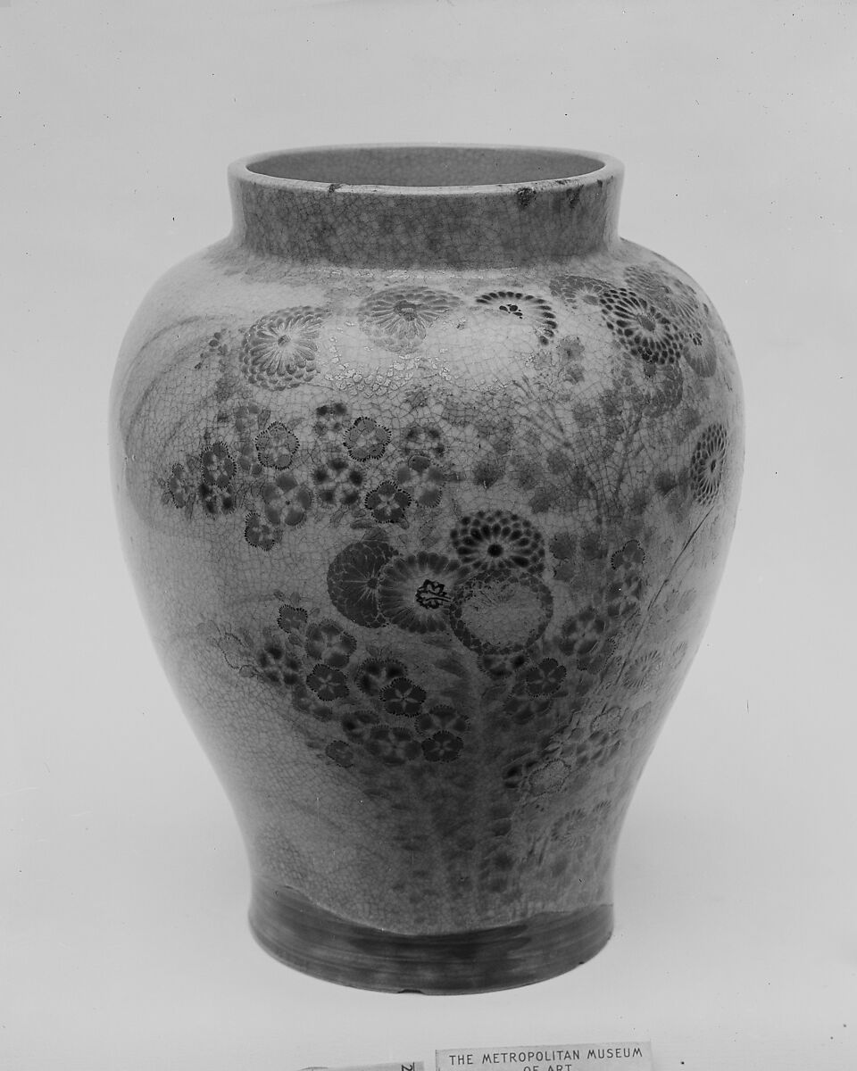 Jar, Nonomura Ninsei (Japanese, active ca. 1646–94), Clay covered with a transparent crackled glaze; decorated colored enamels and gold (Kyoto ware, Takamatsu type), Japan 