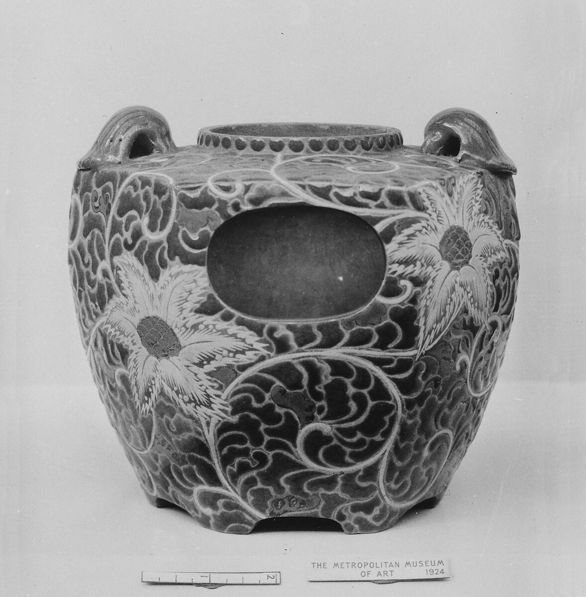 Clove boiler, Rakutozan (Japanese,), Faience decorated in enamels (Kyoto ware), Japan 