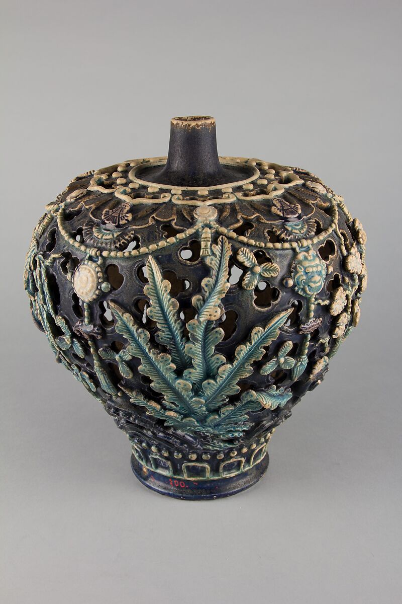 Openwork vase with plants, Stoneware with polychrome glazes (Fahua ware), China 