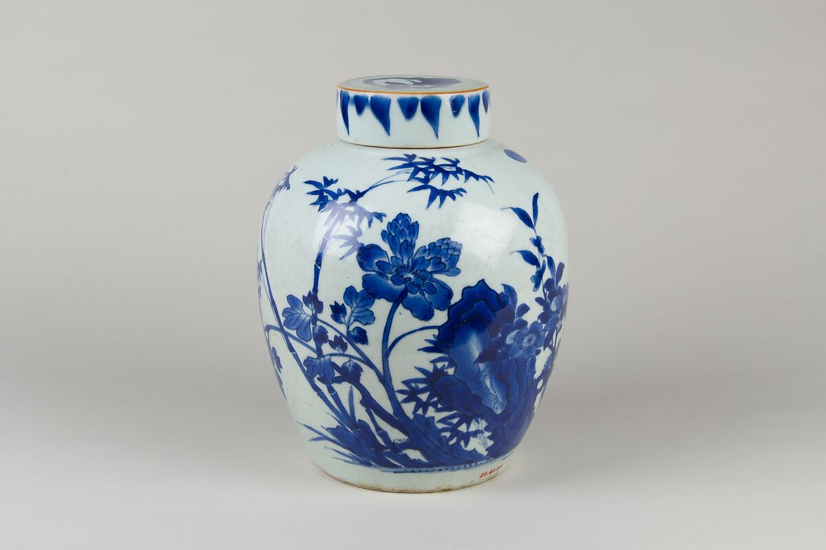Covered jar with birds and flowers, Porcelain painted in underglaze cobalt blue (Jingdezhen ware), China