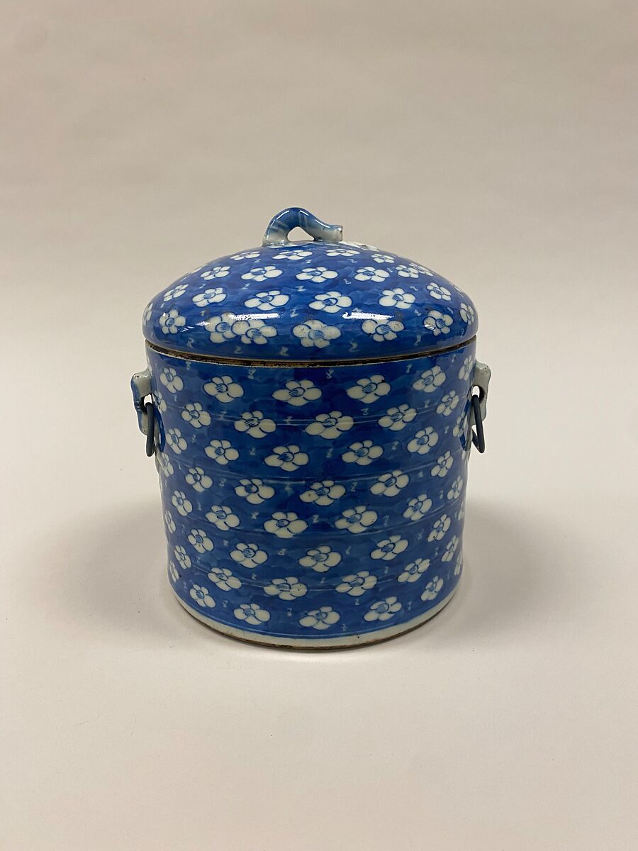 Covered jar with plum blossoms (one of a pair), Porcelain painted in underglaze cobalt blue (Jingdezhen ware), China 