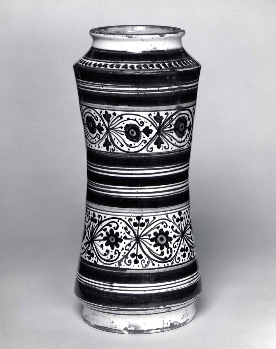 Apothecary jar (albarello), Maiolica (tin-glazed earthenware), Italian, Faenza or Pesaro