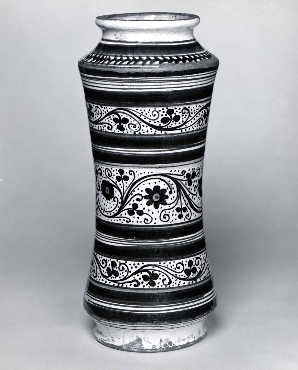 Apothecary jar (albarello), Maiolica (tin-glazed earthenware), Italian, Faenza or Pesaro 