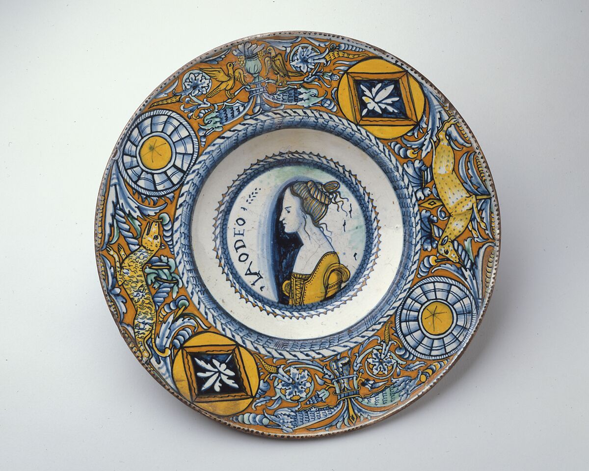 Plate (tagliere), Maiolica (tin-glazed earthenware), Italian, Deruta 