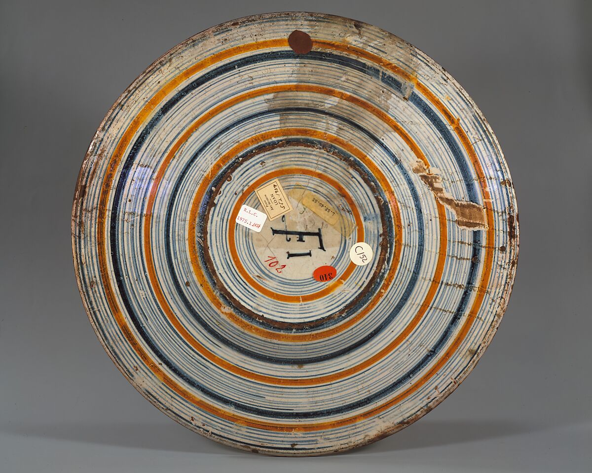 Plate (tagliere), Maiolica (tin-glazed earthenware), Italian, Deruta