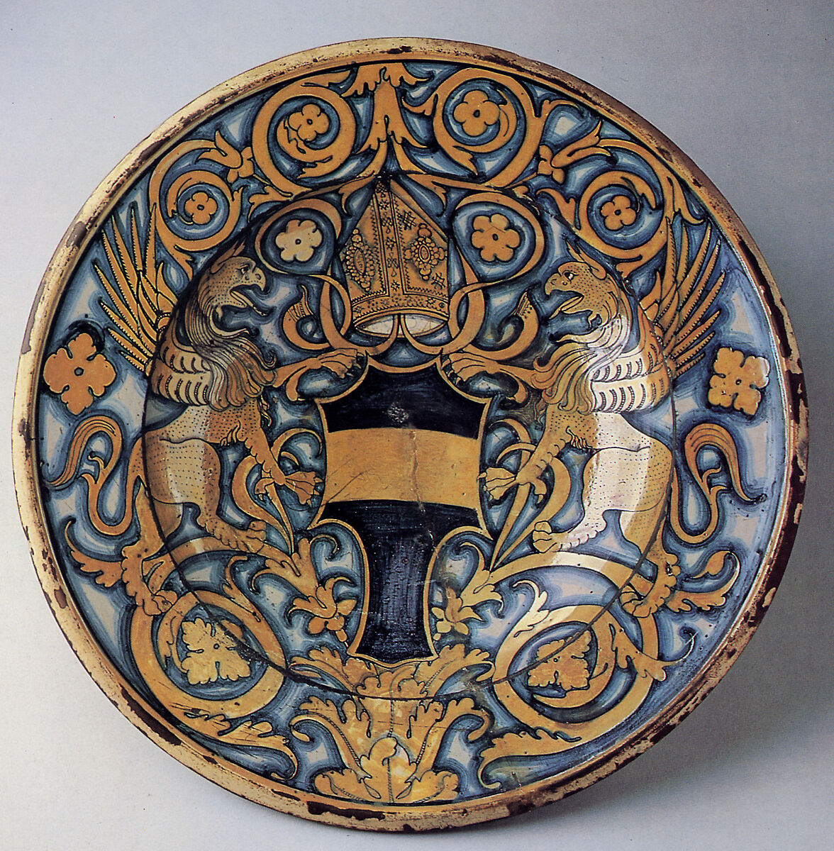 Dish (piatto), Maiolica (tin-glazed earthenware), Italian, Deruta 