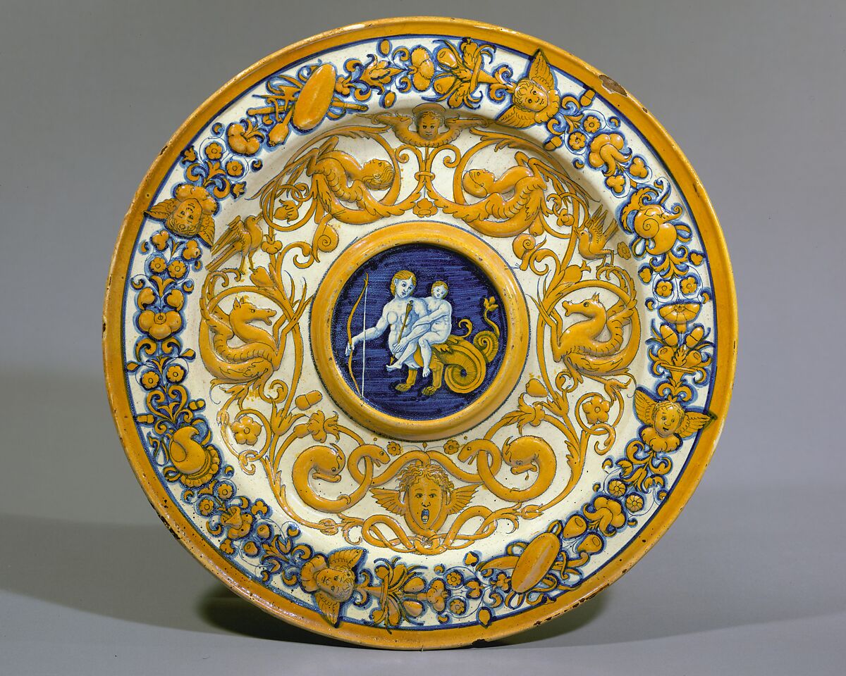 Dish for a ewer (bacile da versatore), Maiolica (tin-glazed earthenware), Italian, Deruta 