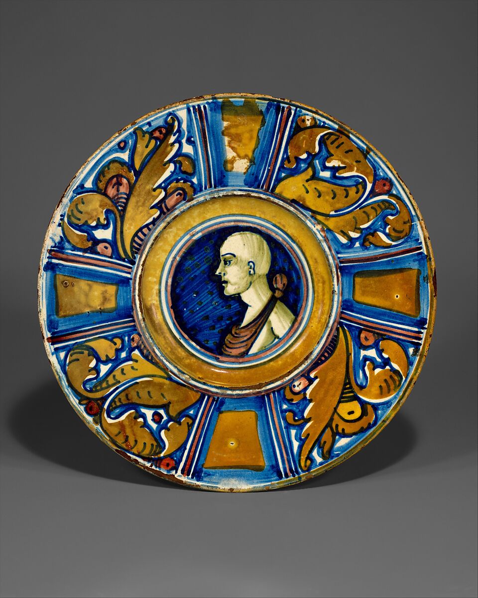 Plate (tagliere), Maiolica (tin-glazed earthenware), Italian, Gubbio 