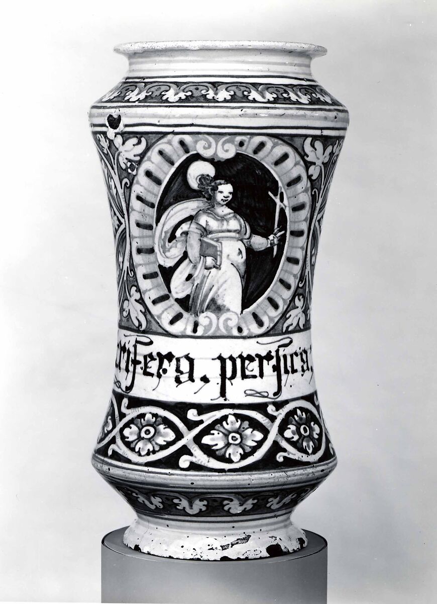Apothecary jar (albarello), Maiolica (tin-glazed earthenware), Italian, probably Faenza 