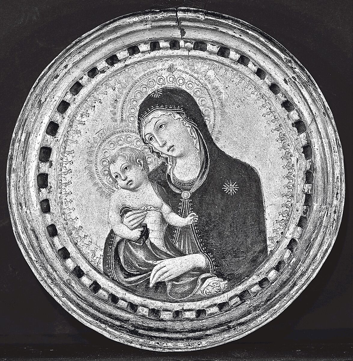 Integral tondo molding, Single piece of poplar. Carved, gilt; brown-red bole, blue in dentil., Sienese