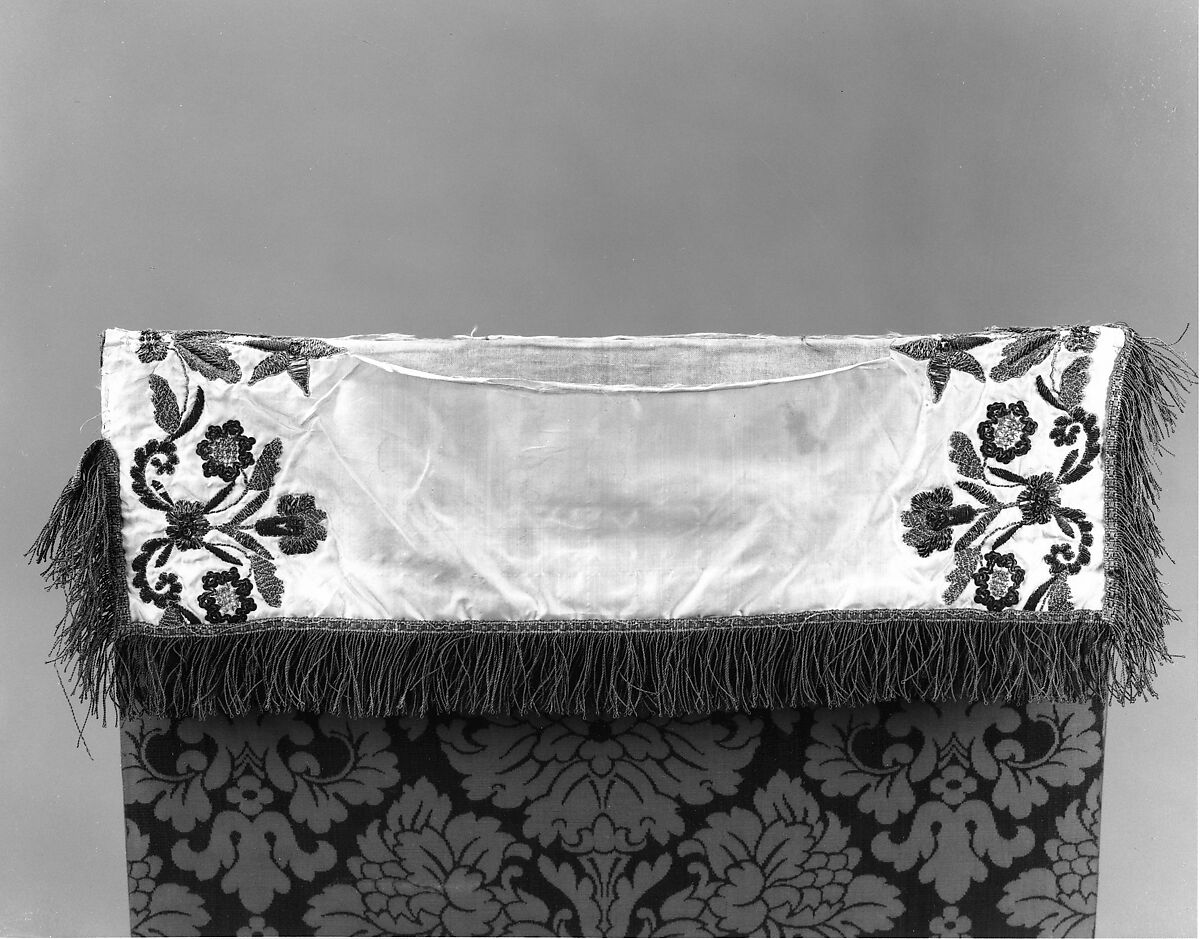 Portfolio stand and cover, Silk; metal; wood, American, United States (New York ?)