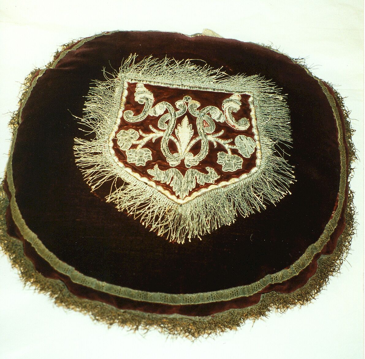 Pocket (sewn onto center of round cushion), silk; metal;, Italian or Spanish 