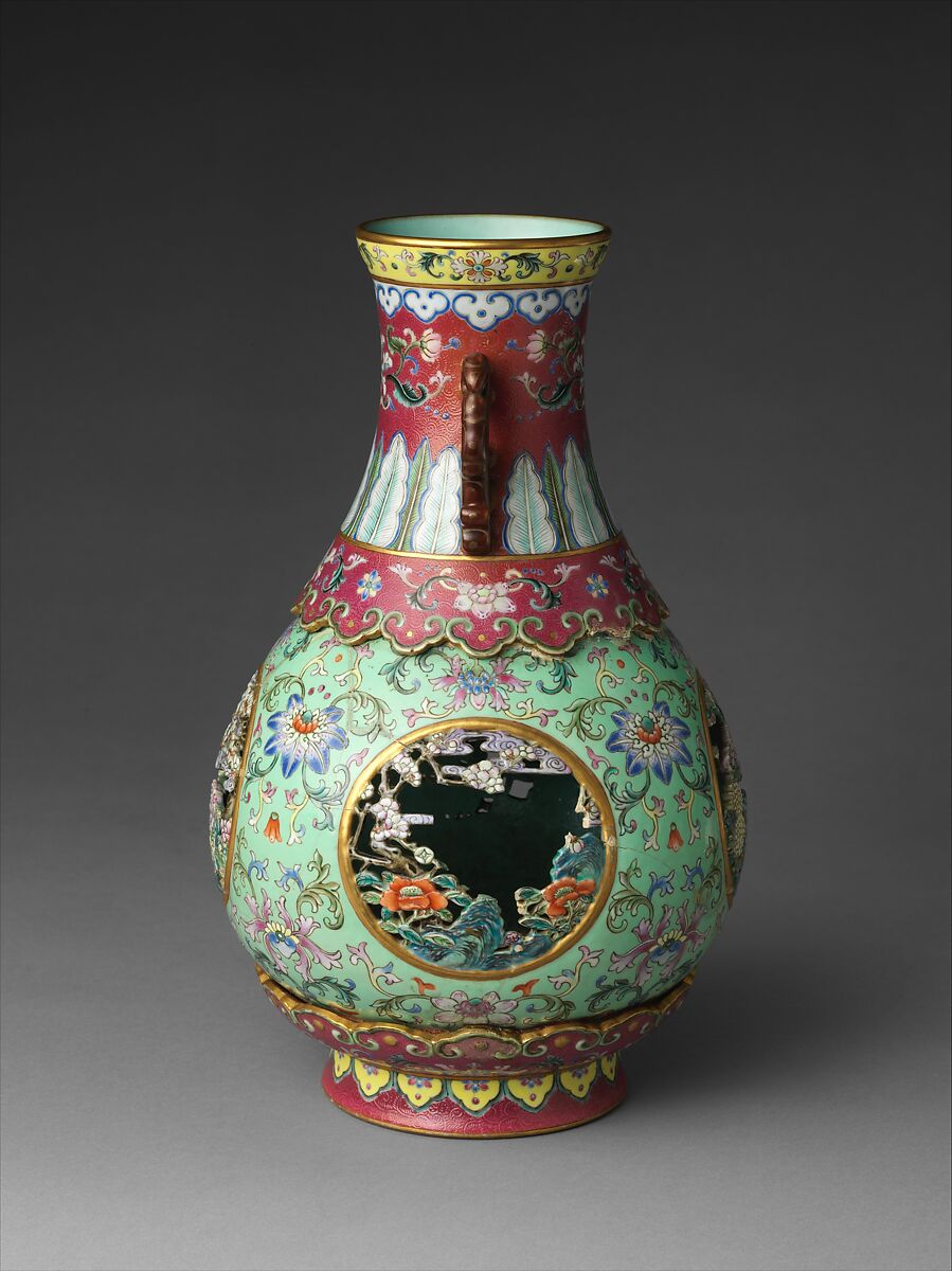 Vase with openwork ornaments, Porcelain painted in overglaze polychrome enamels, engraved ornaments, and gilt (Jingdezhen ware), China