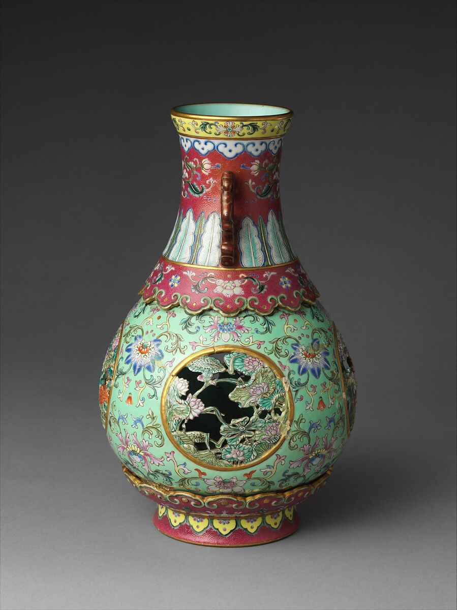 Vase with openwork ornaments, Porcelain painted in overglaze polychrome enamels, engraved ornaments, and gilt (Jingdezhen ware), China