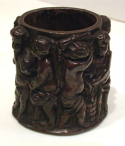 (Pencil) Cup with Putti