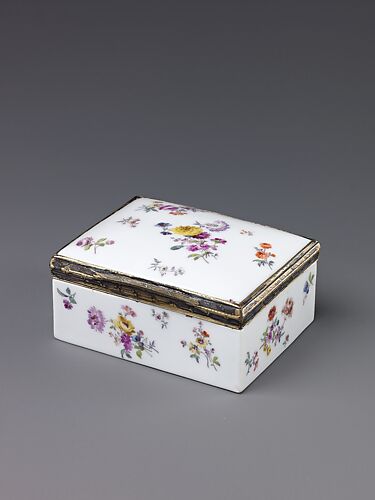 Snuffbox