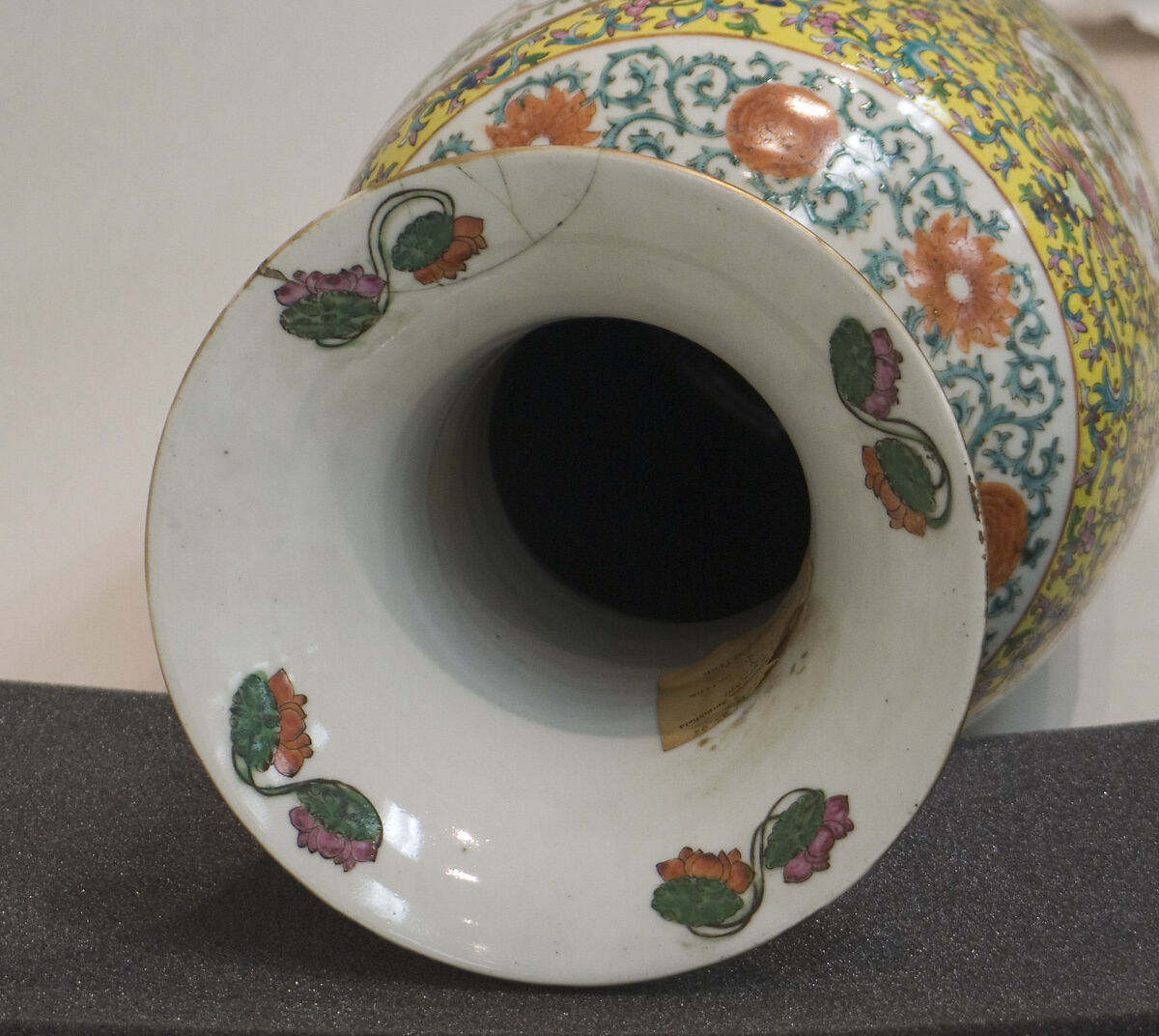 Vase with auspicious symbols of Dragon Boat Festival (Duanwu), Porcelain painted in overglaze polychrome enamels (Jingdezhen ware), China