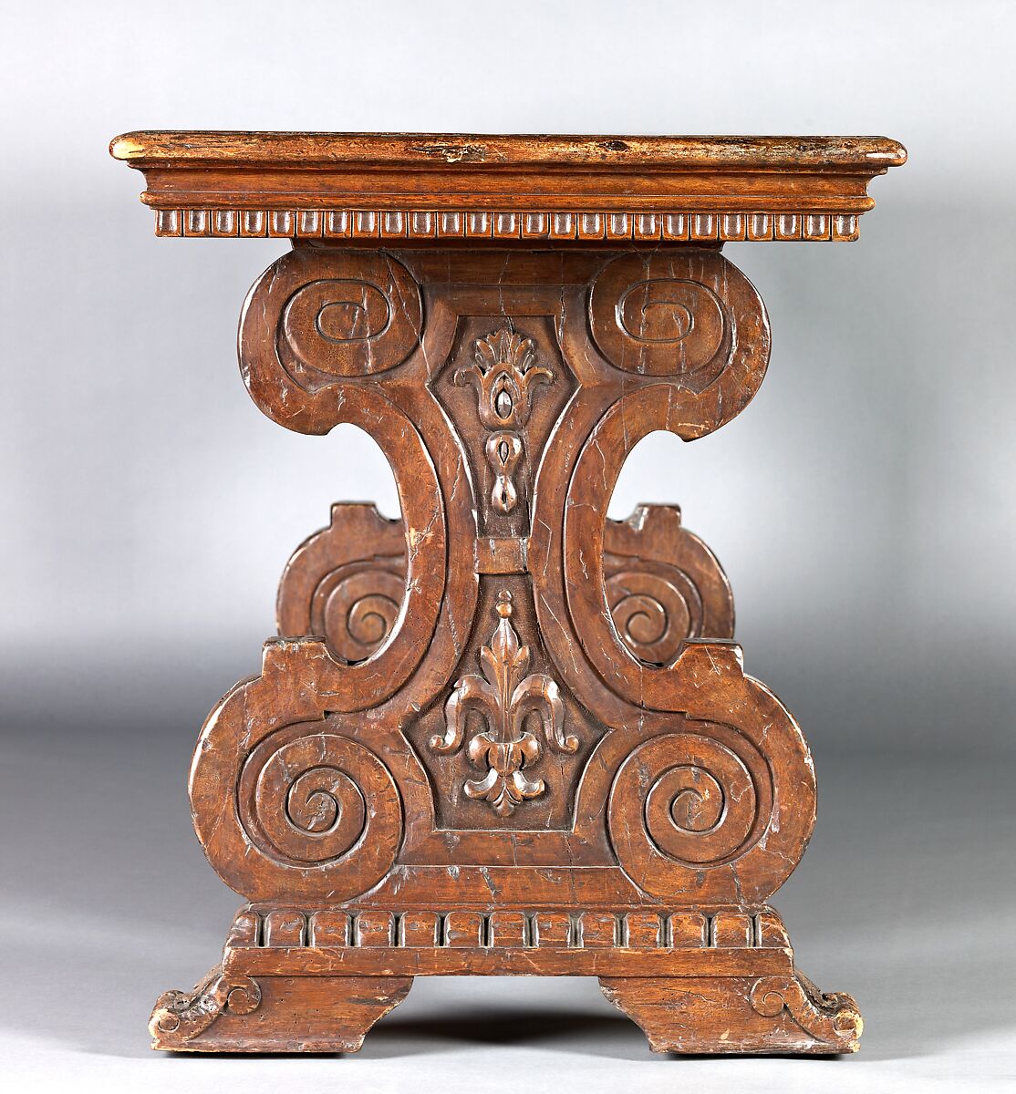 Rectangular table, Walnut, carved., Italian or American (United States)