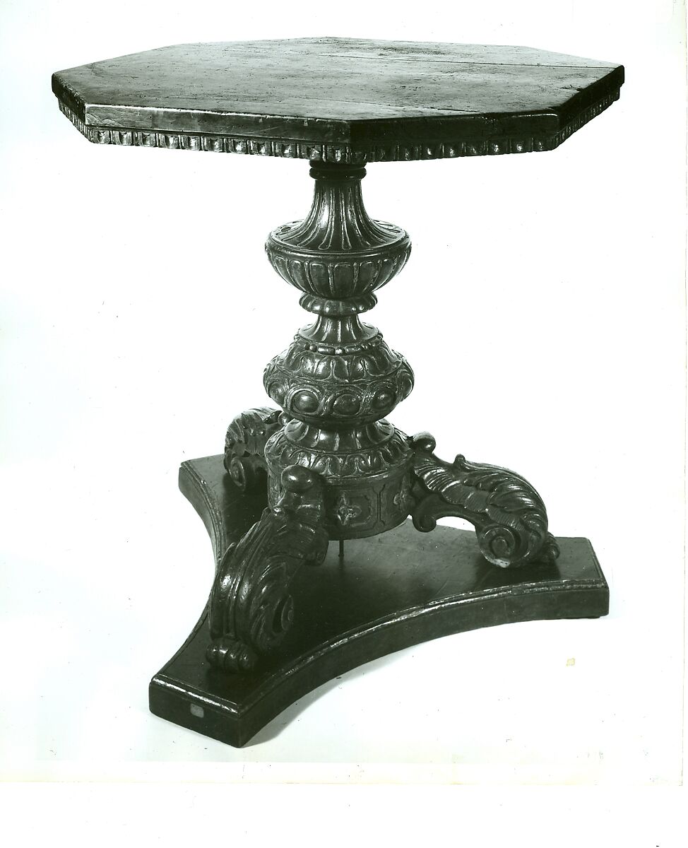 Octagonal table, Walnut., Italian