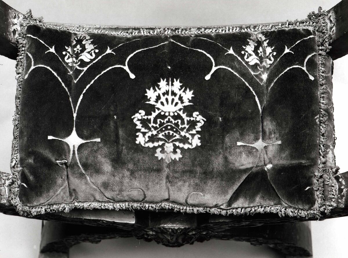 Hip-joint armchair (Dantesca type, associated with 1975.1.1976 a,b), Walnut, carved; silk cut velvet, metal., Italian, American (United States)