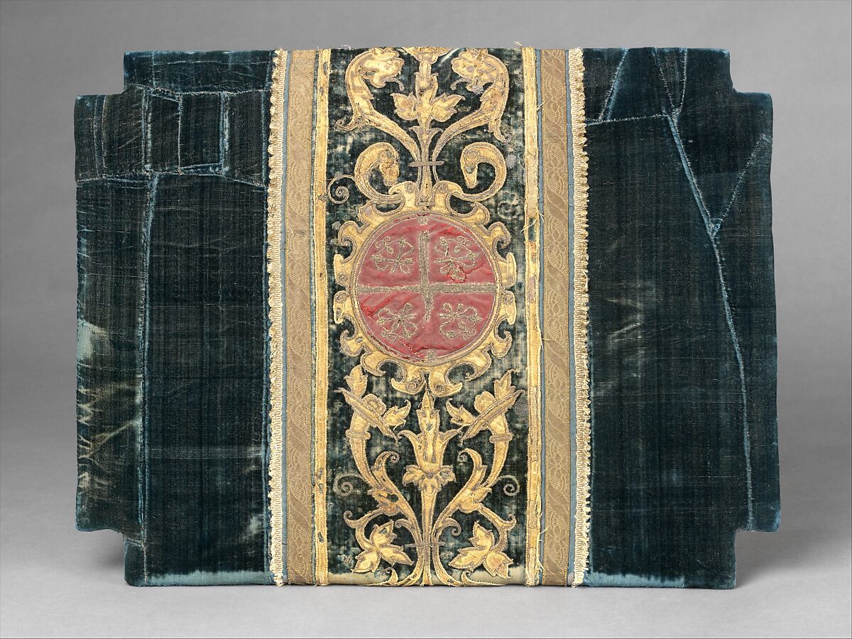 Armchair (chaise à bras, pair with 1975.1.2001), Walnut, turned and carved; dark blue silk cut velvet with embroidery., French, Italian or Spanish