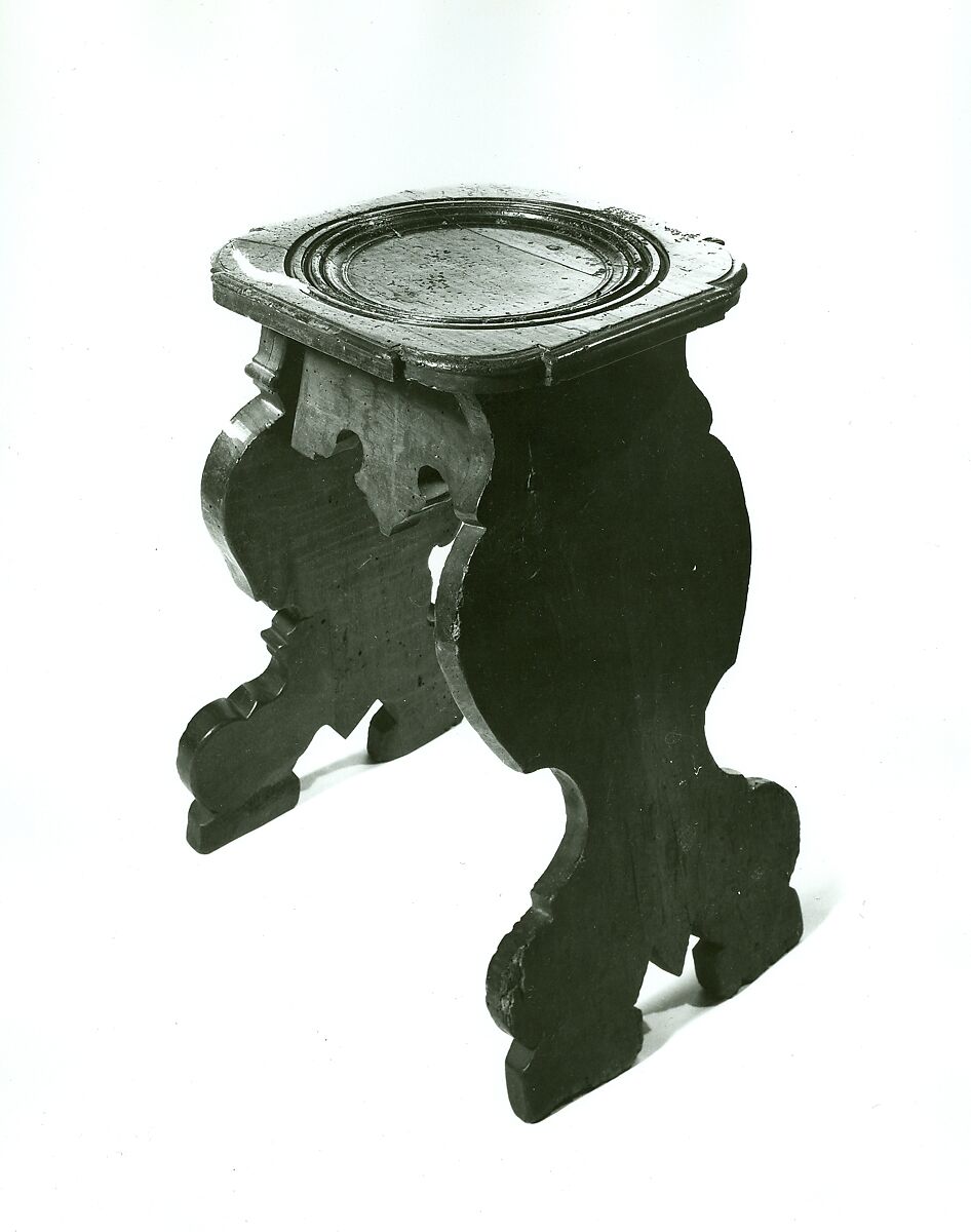Stool, Walnut, partly turned., Italian, Tuscany