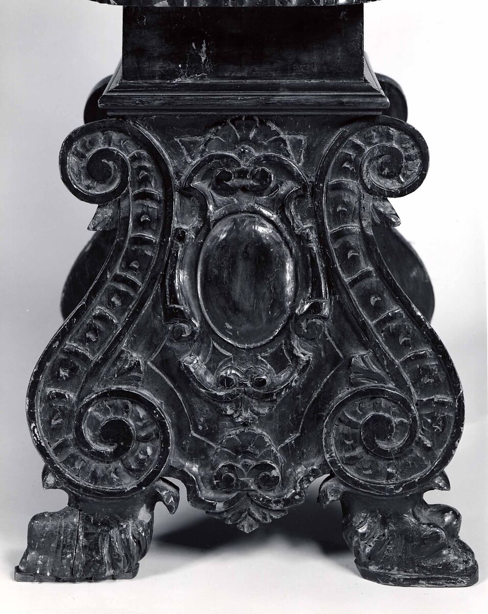 Side chair (sgabello, pair with 1975.1.2037), Walnut, carved., Italian