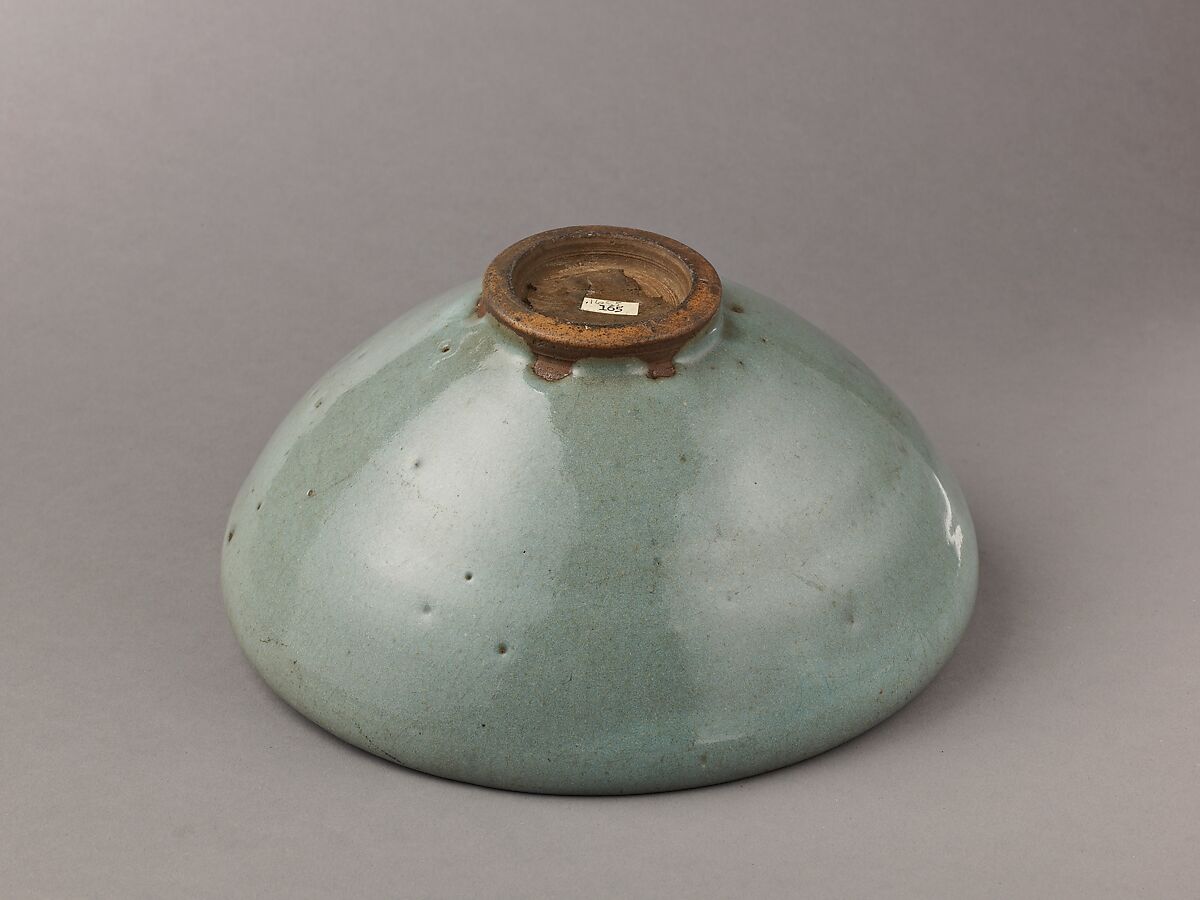 Deep bowl, Jun ware, Chinese  , Jin/Yuan Dynasty, Stoneware with blue glaze., Chinese