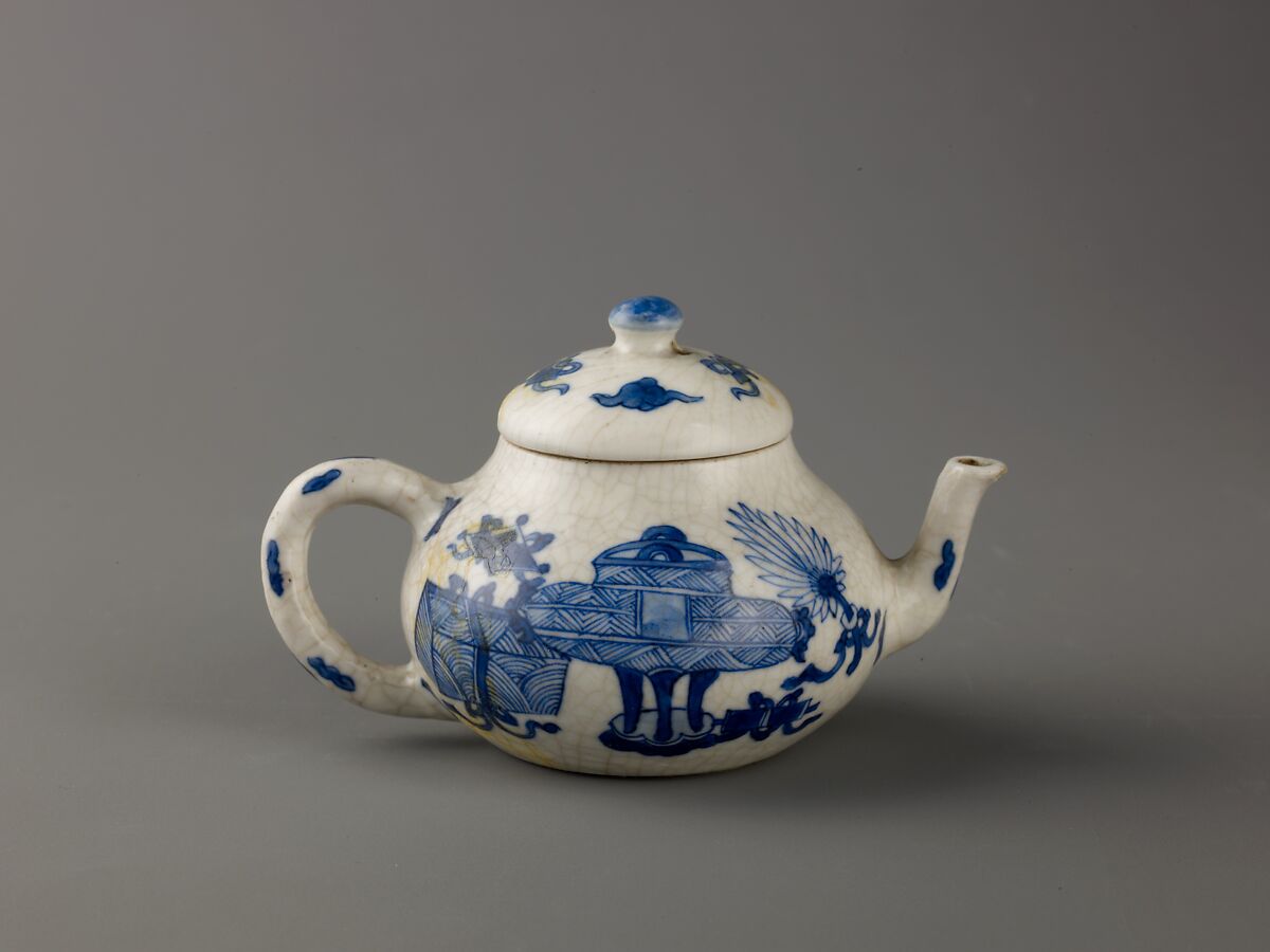 Small covered wine pot or teapot, Chinese  , Qing Dynasty, Kangxi period, "Soft-paste" type porcelain painted in underglaze blue., Chinese 