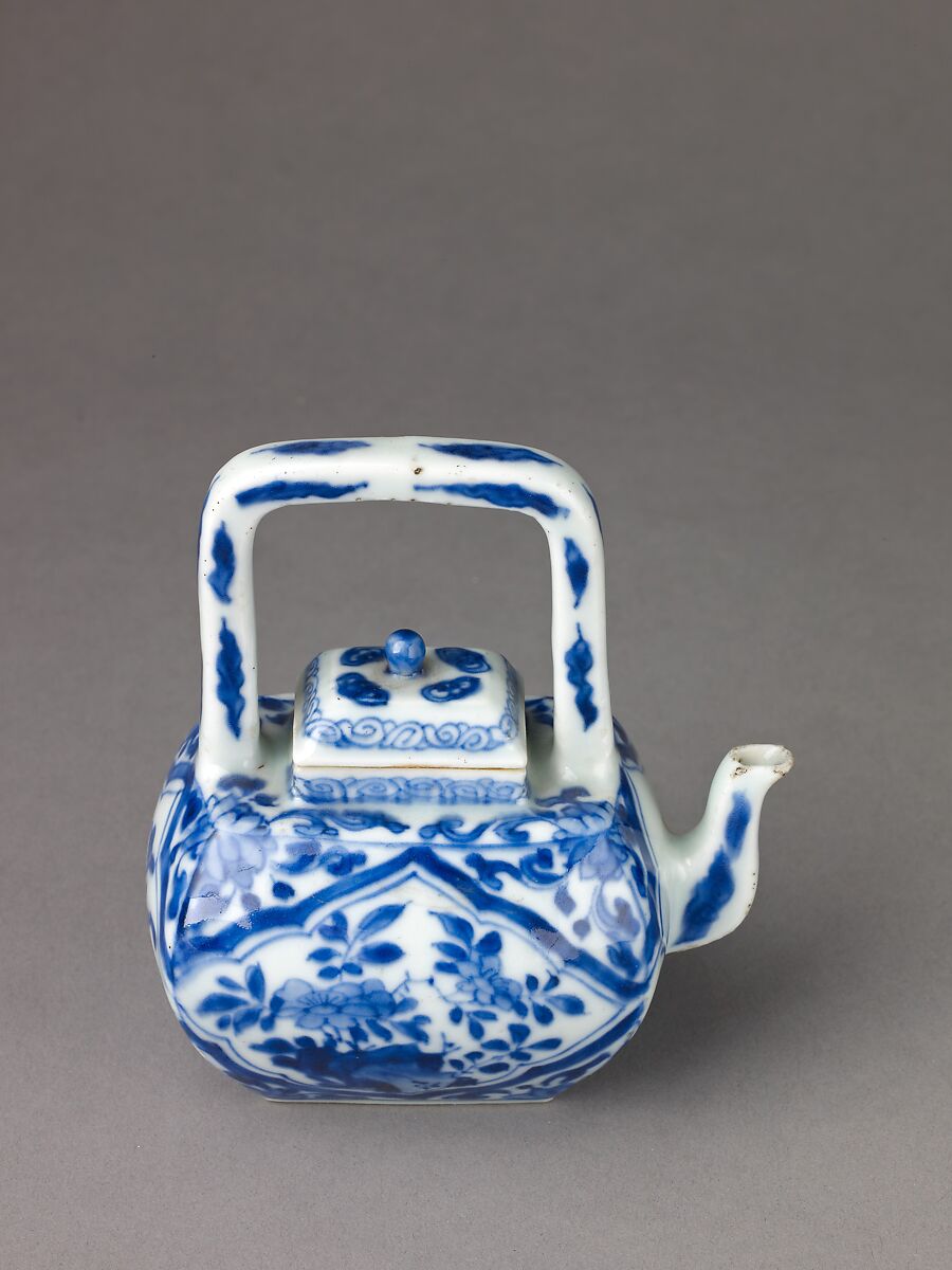 Small covered wine pot or teapot, Chinese  , Qing Dynasty, Kangxi period, Porcelain painted in underglaze blue., Chinese