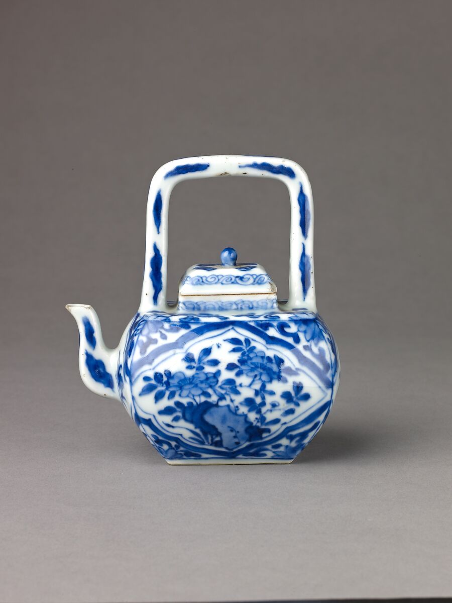 Small covered wine pot or teapot, Chinese  , Qing Dynasty, Kangxi period, Porcelain painted in underglaze blue., Chinese