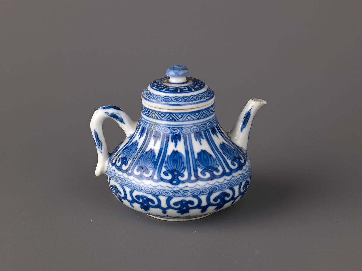 Small covered wine pot or teapot, Chinese  , Qing Dynasty, Kangxi period, Porcelain painted in underglaze blue., Chinese 