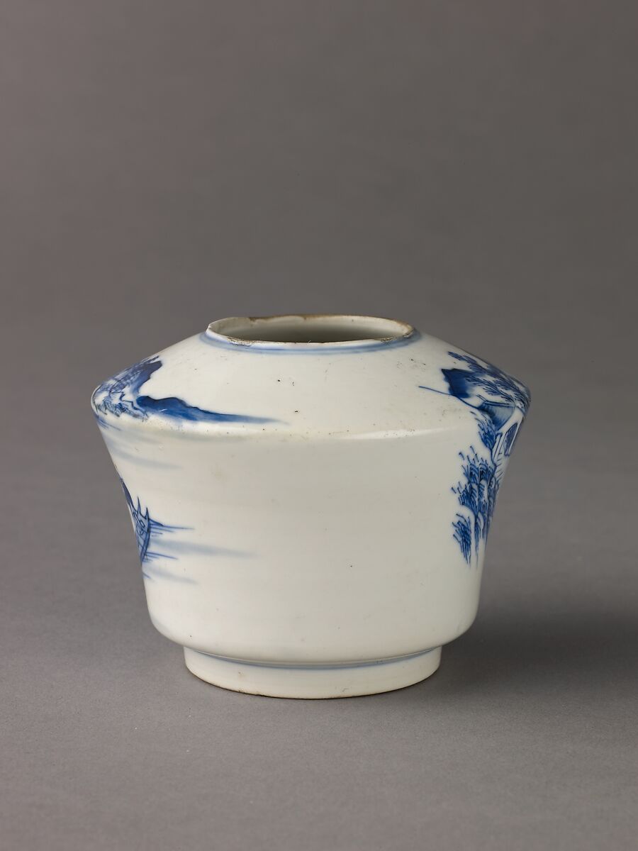 Water coupe, Chinese  , Qing Dynasty, Porcelain painted in underglaze blue., Chinese