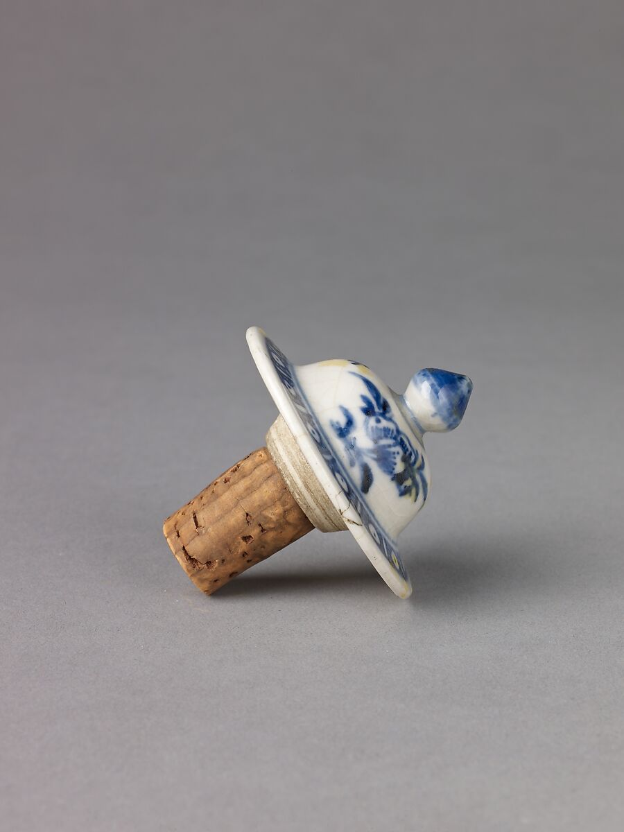 Small covered vase, Chinese  , Qing Dynasty, "Soft-paste" porcelain painted in underglaze blue., Chinese