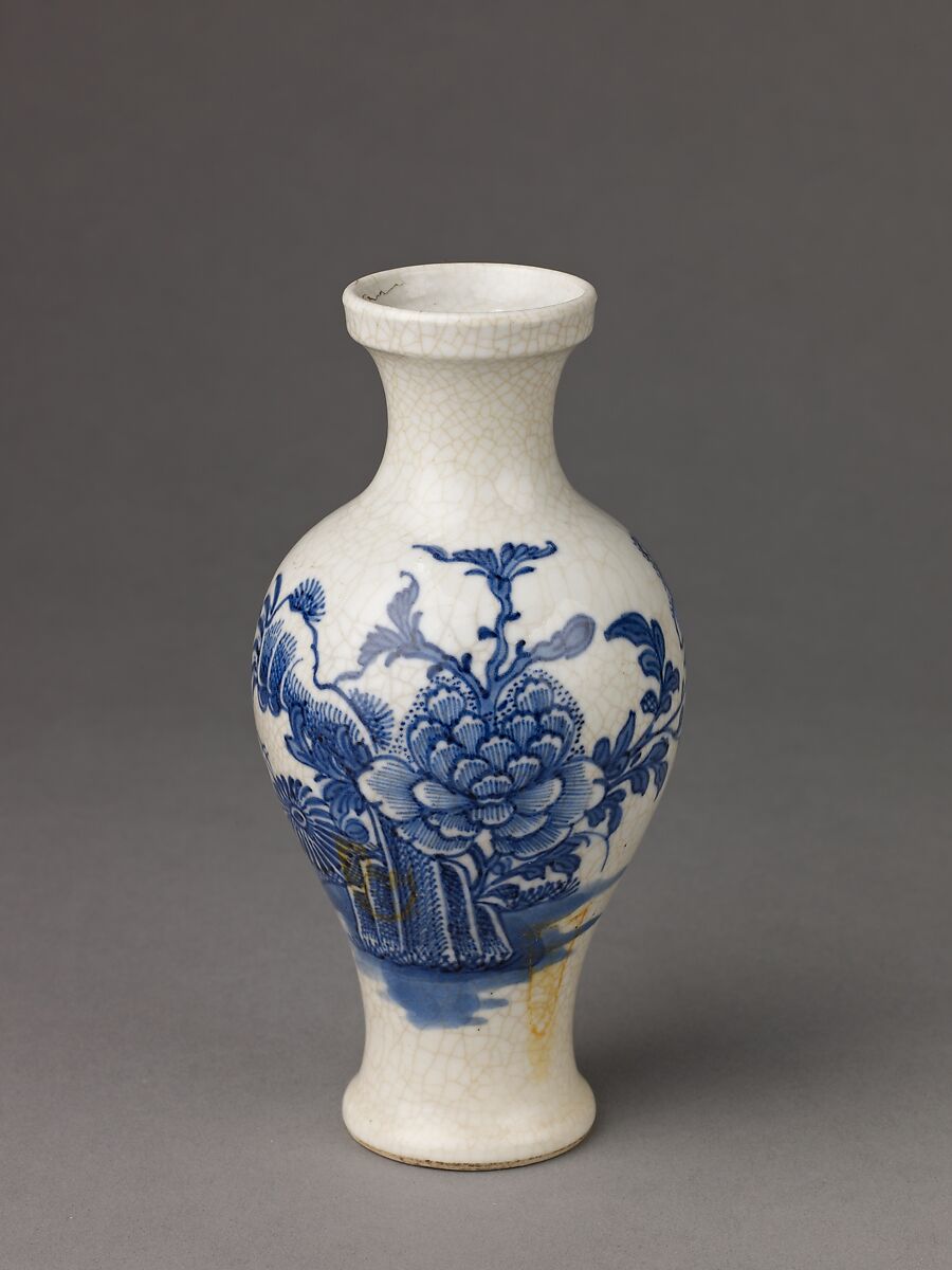 Small vase, Chinese  , Qing Dynasty, "Soft-paste" porcelain painted in underglaze blue, Chinese