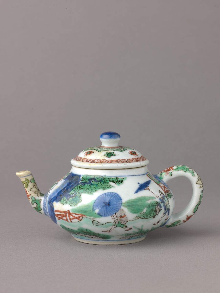Small covered wine pot or teapot, Chinese  , Qing Dynasty, Kangxi period, Porcelain painted in underglaze blue and overglaze famille verte enamels., Chinese
