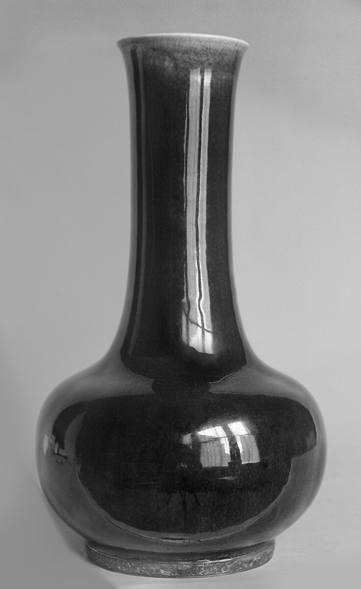 Bottle, Porcelain with ox-blood glaze, China 
