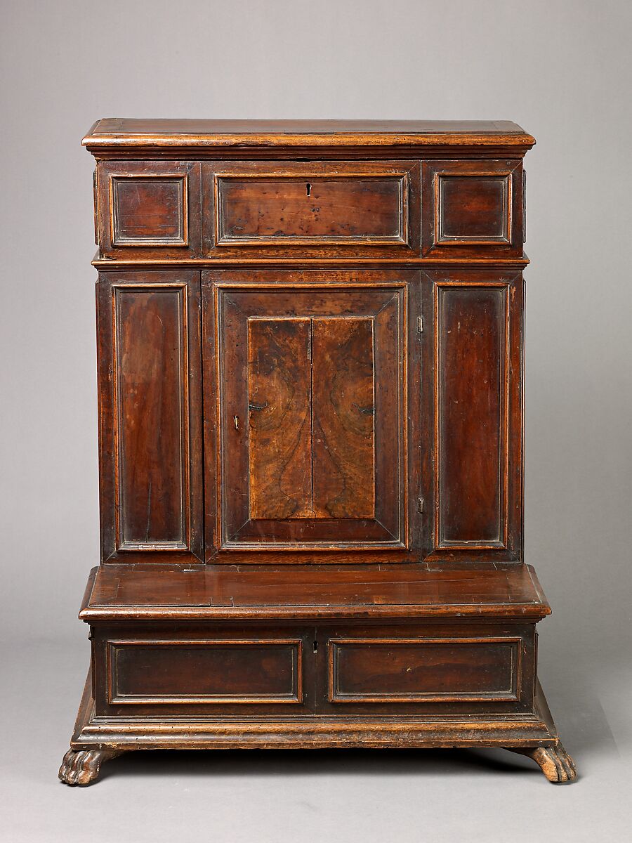 Prie Dieu (Prayer desk), Walnut, Italian (?)