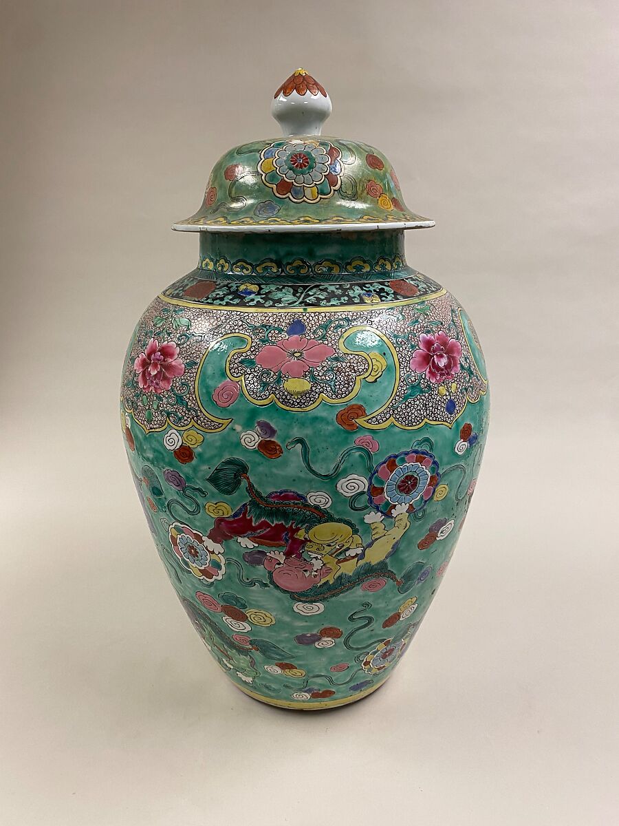 Covered jar with lions, Porcelain painted in overglaze polychrome enamels (Jingdezhen ware), China 