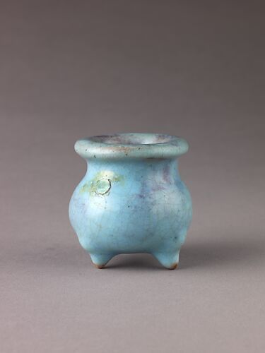 Miniature incense burner, Jun ware