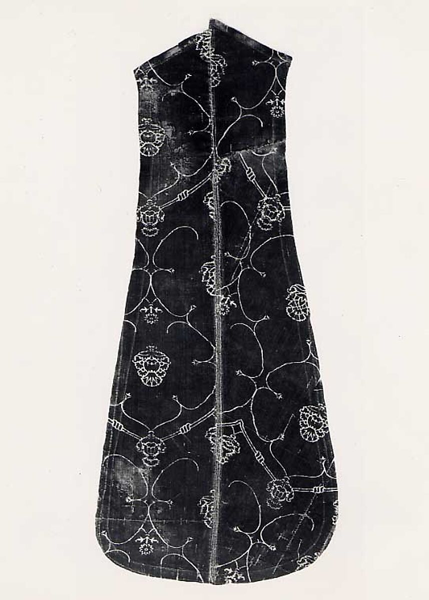 Fragment of a Chasuble (back), Velvet, Italian