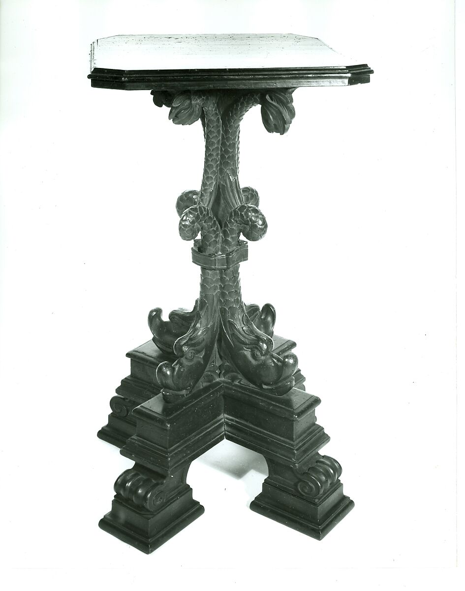 Square table, Walnut, carved., Italian (?)