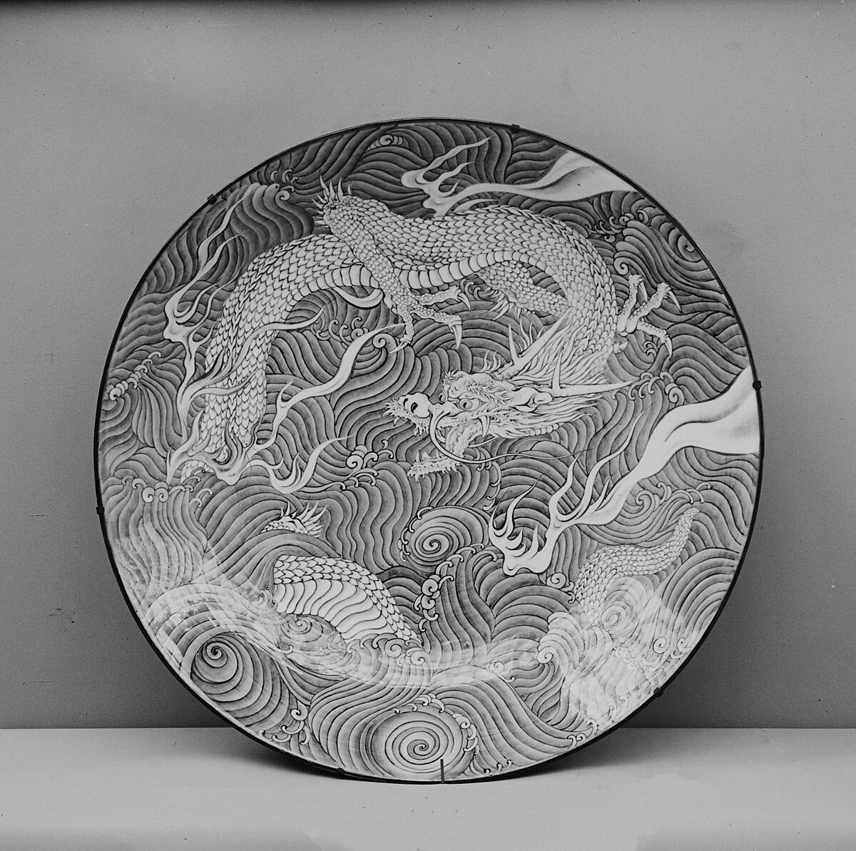 Dish, Porcelain decorated with blue under the glaze, Japan 