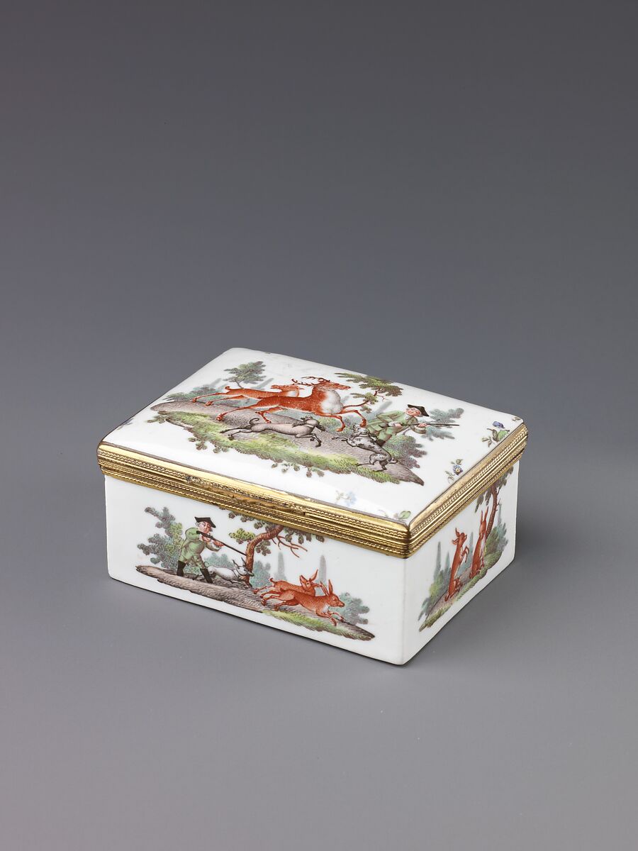 Snuffbox with Hunting Scenes, Andreas Philipp Oettner (German, active 1756–87), Hard paste porcelain, copper-gilt mounts 