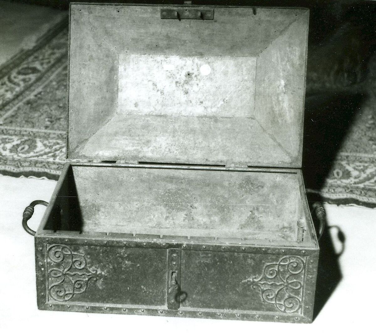 Coffer, Iron, Spanish or French