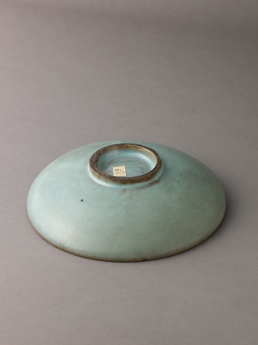 Shallow dish, Jun ware, Chinese  , Northern Song Dynasty, Stoneware with blue glaze., Chinese